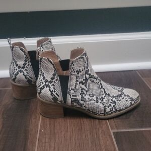 Dr. Scholl’s Snake Print Amara Booties